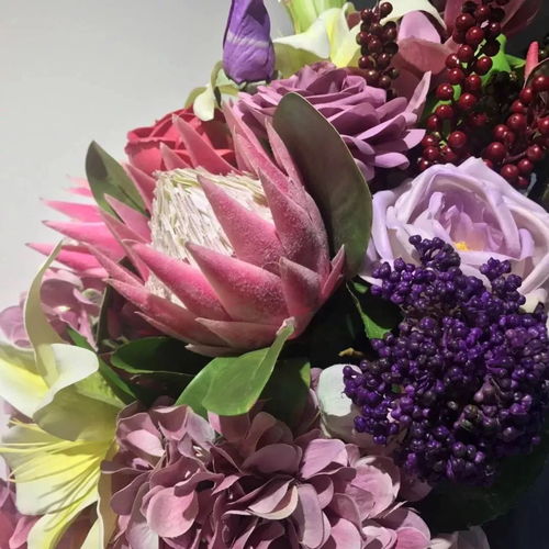 真花假花：一场关于生活态度的思考