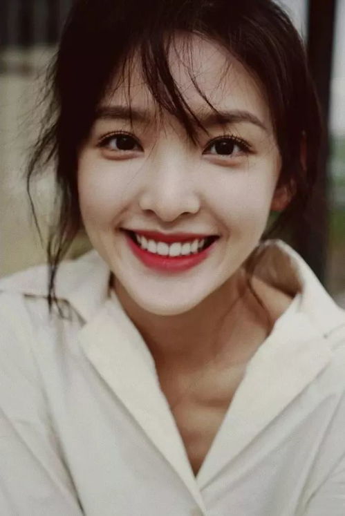 章若楠的美丽脸蛋背后：她的努力与选择