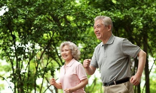 83岁母亲每天为56岁儿子下厨，这份母爱令人动容