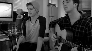 CLOSEYOUREYES官宣出道：从默默无闻到闪耀舞台