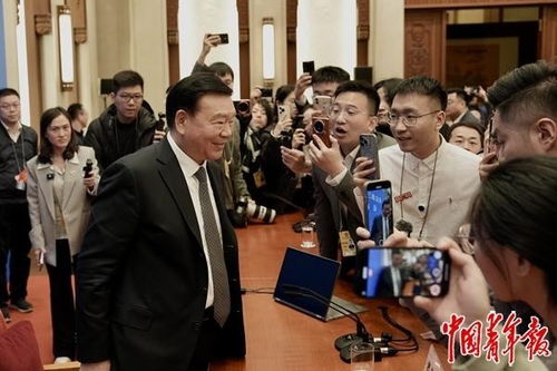 亲历十四届全国人大三次会议首场“部长通道”：一场与未来的对话