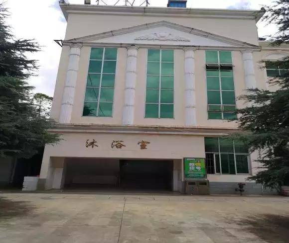 云南师范大学宿舍生活全攻略：从大一到毕业的居住体验