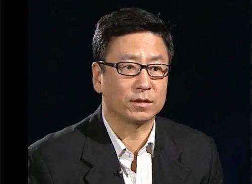 白岩松的消费观：年轻人没钱拿什么消费？