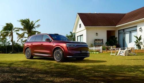 鸿蒙智行问界M8预售火爆：4月上市，满油满电续航1526km