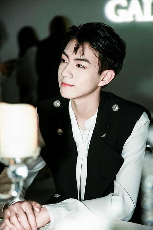 演员成果手撕闺蜜渣男赵一博：娱乐圈的另一场狗血大戏