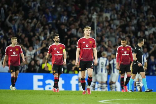 曼联1-1皇家社会：B费送点成转折，红魔欧联不败却难掩困境！