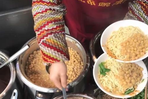 深圳一面馆机器人全链条操作，效率惊人！