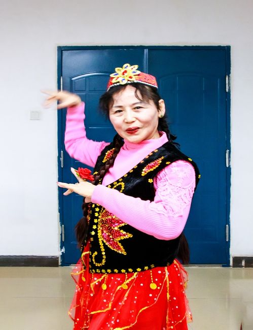 小女孩汉代盘鼓舞惊艳全网，传统文化的魅力再现