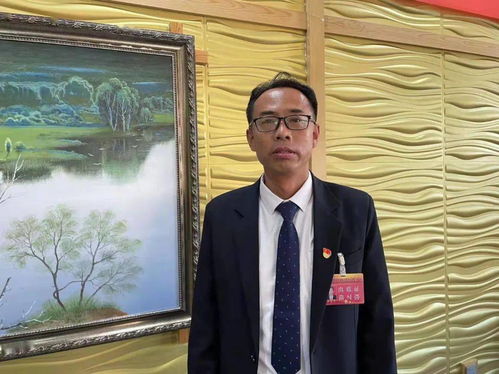 霍启刚：听完报告，深受鼓舞，香港将更好发挥桥梁作用