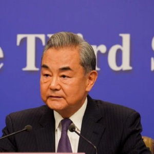 王毅：台湾问题不容外部干涉，中日关系需正视历史