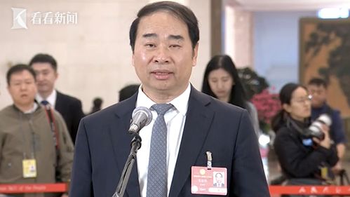 让教师成为令人羡慕的职业：王定华委员的呼吁