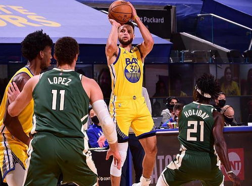 库里带队逆转篮网，客场高喊MVP的辉煌之夜