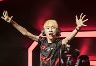 Doinb的中国心：从五杀英雄到渴望五星卡