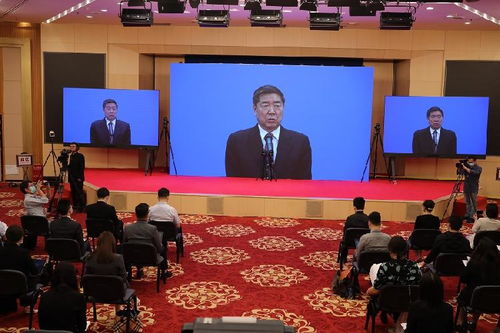 亲历“部长通道”：一场开放民主的盛会