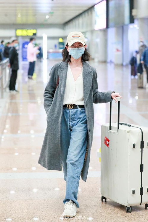 素颜也好看的春季穿搭，她用真实故事告诉你如何穿出自信