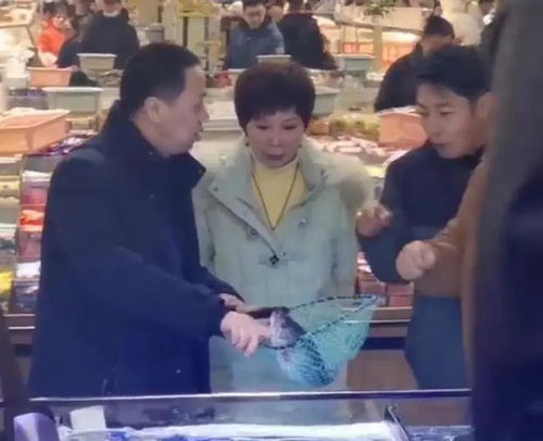 菜市场偶遇蔡明劝阻家长打孩子：一场关于家庭教育的深刻反思