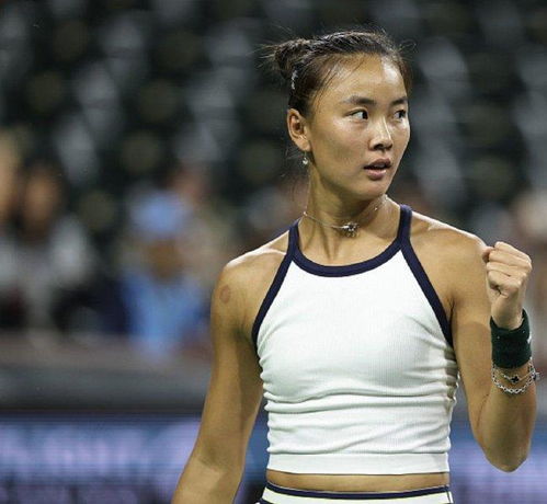 郑钦文2-0击败阿扎伦卡，生涯首胜前世界第一！如何评价她的表现？