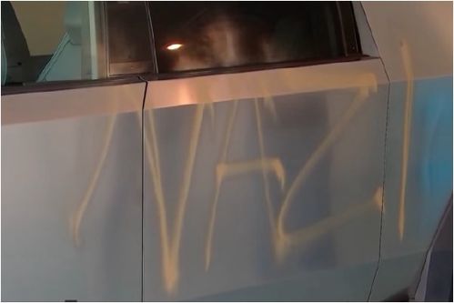 马斯克裁员风波：从争议到愤怒，特斯拉车主的反击