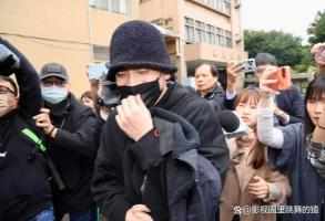 靳东回应AI换脸诈骗问题：建立规则迫在眉睫