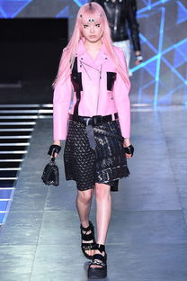 LV大秀：一场奢华与潮流的碰撞