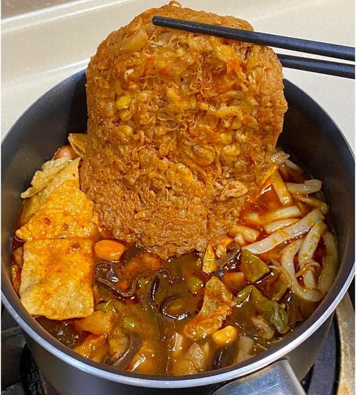 被炸蛋的含油量震惊到了：揭秘隐藏在美食背后的健康真相