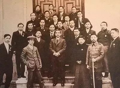 纪念孙中山逝世100周年：从个人视角看伟大先驱的精神传承