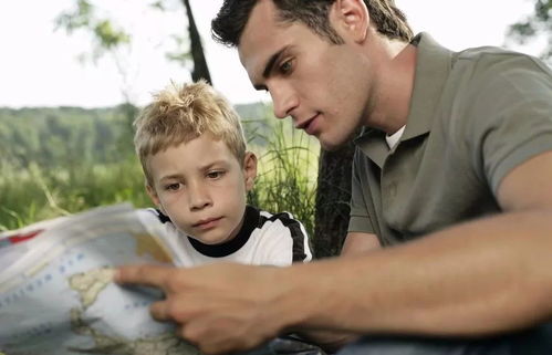 宝宝被爸爸亲后大叫，真相竟是如此可爱！