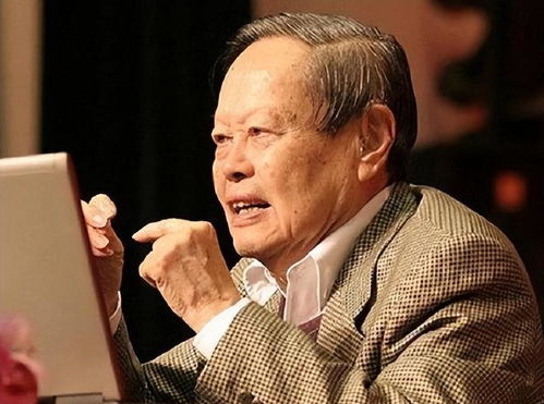 杨振宁长寿秘诀大揭秘：科学饮食与精神力量的结合