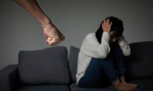 隔空离婚：一位家暴受害者的真实抗争之路