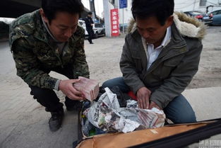 感动！两位男子捡到4万现金交还失主，婉拒谢礼彰显高尚品格