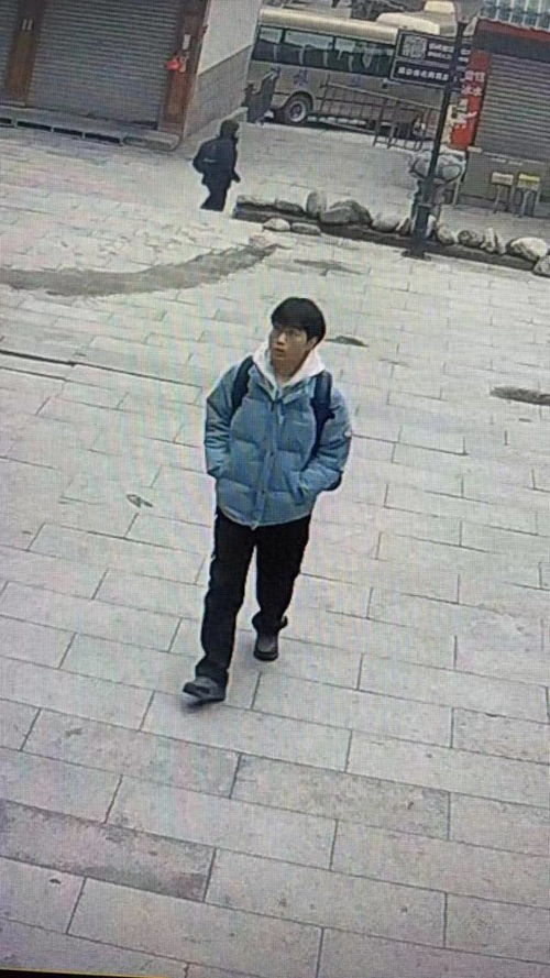 湖北小伙华山失联8天后，家属在悬崖下发现背包：真相令人揪心