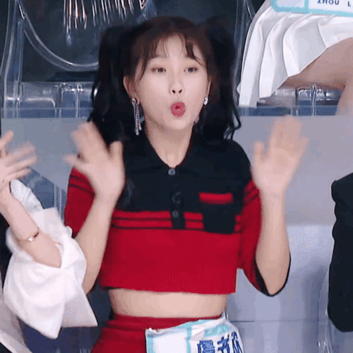 虞书欣的演技争议：鹿小葵式表演真的过时了吗？