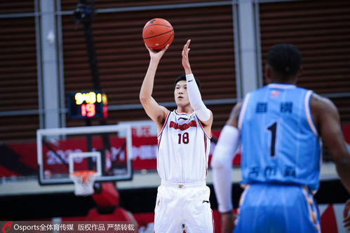 广东男篮101:73大胜四川，徐杰成全场焦点