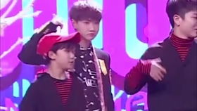 汪苏泷鸟巢演唱会伴手礼成热议焦点：匠心设计背后的粉丝情怀