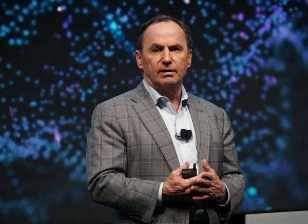 华人掌舵！陈立武出任英特尔新CEO，半导体行业新篇章