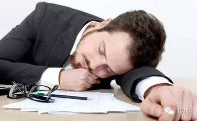 男子身体不适却未就医，最终猝然离世：健康警钟再次敲响