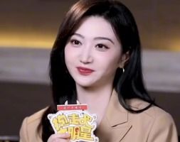 景甜回应再演司藤类角色：经典难以复制，但期待挑战更有层次的大女主