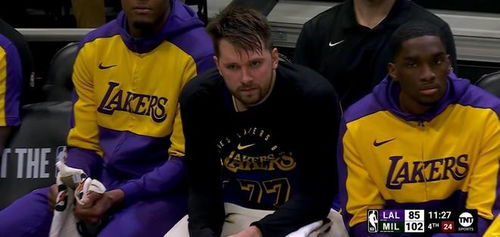 湖人106:126不敌雄鹿，三连败背后的故事