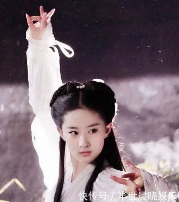 刘亦菲官宣电视剧品质盛典，她的演艺之路再添辉煌