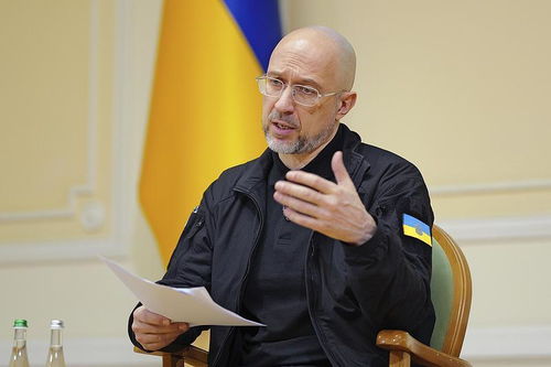 乌克兰获巨额援助款背后：25亿加元的用途与意义