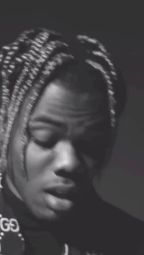 多靠近滋养你的人，远离消耗你的黑洞