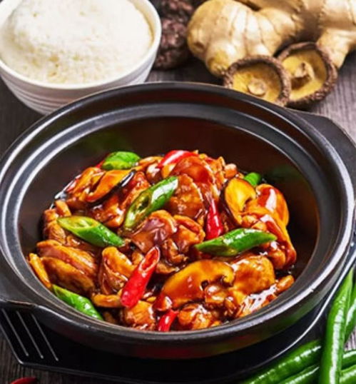 杨铭宇黄焖鸡剩菜事件：一场食品安全风暴的深度剖析