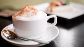 海滨诗歌：雕刻咖啡时光的诗意人生