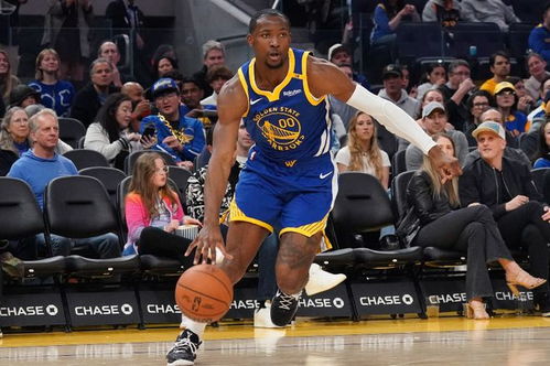 勇士97:94险胜尼克斯：从落后到逆转的惊心动魄之夜