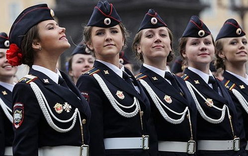 海南籍女兵入伍：眼神坚毅又飒又美，书写青春芳华