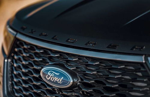 向佐夏日羽绒服造型引热议，背后真相竟是这样！