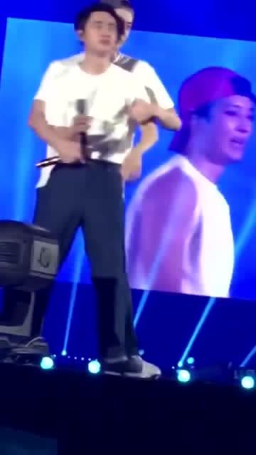 陈楚生演唱会现场直击：魔性舞蹈引发全场狂欢