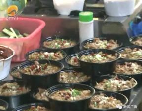 男子点外卖发现商场店竟在菜市场：食品安全问题谁来负责？