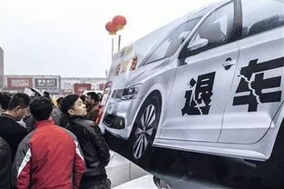 315问题车展上警察带走厂家“碰瓷”人员，车主维权的真相大揭秘