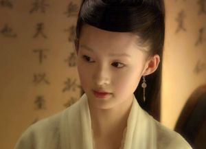 薛宝钗为何大办螃蟹宴？贾府上下怎么看？